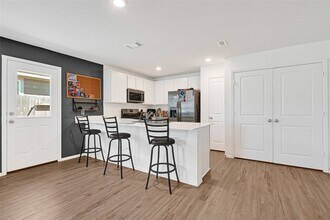 Building Photo - 22326 Mountain Pne Dr