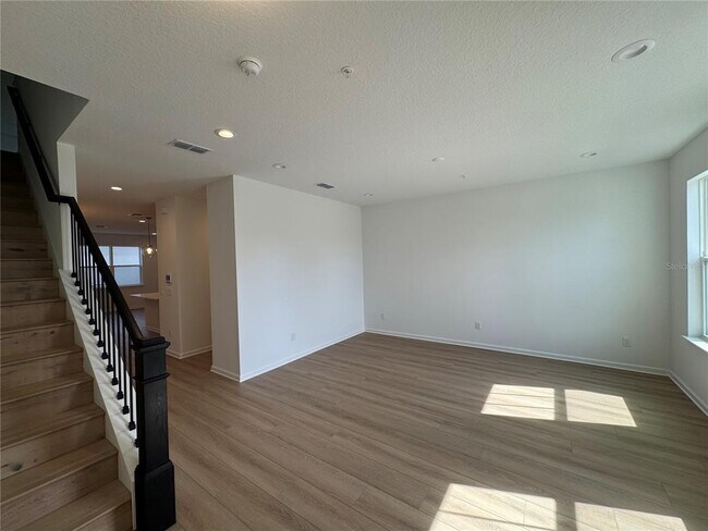 Foto del edificio - 1667 Eaglehurst Ln