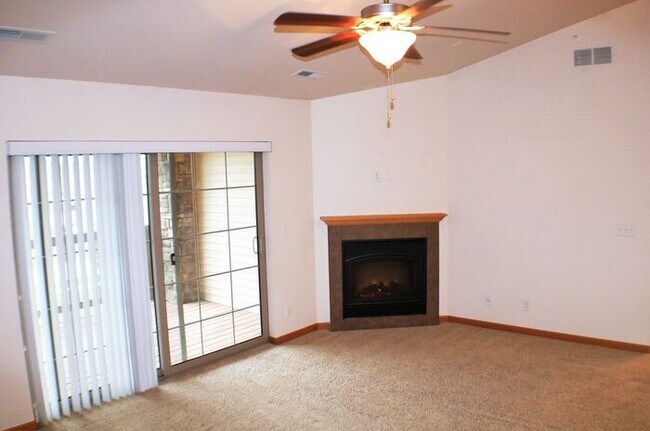 Foto del edificio - $1,325 | 2 Bedroom, 2 Bathroom Condo | Pet Negotiable | Available for August 1st, 2026 Move In!