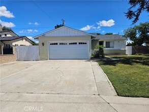 Building Photo - 11732 Steele Dr