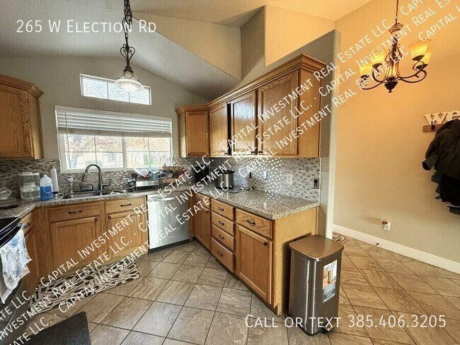 Foto del edificio - 265 W Election Rd