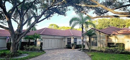 Building Photo - 4026 Lyndhurst Ct