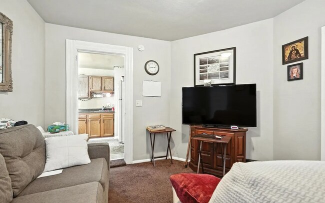 Foto del edificio - 1001 Lincoln Ave