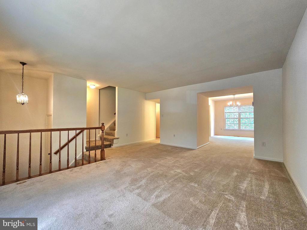 Primary Photo - 4711 Gainsborough Dr
