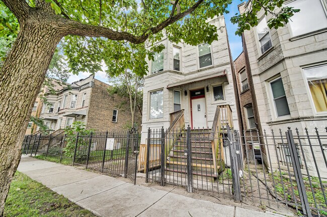 Foto del edificio - 1826 S Hamlin Ave