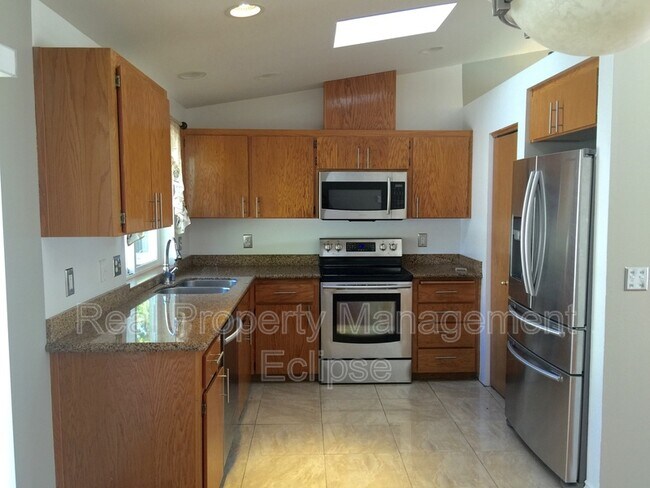Building Photo - 6433 Cady Rd