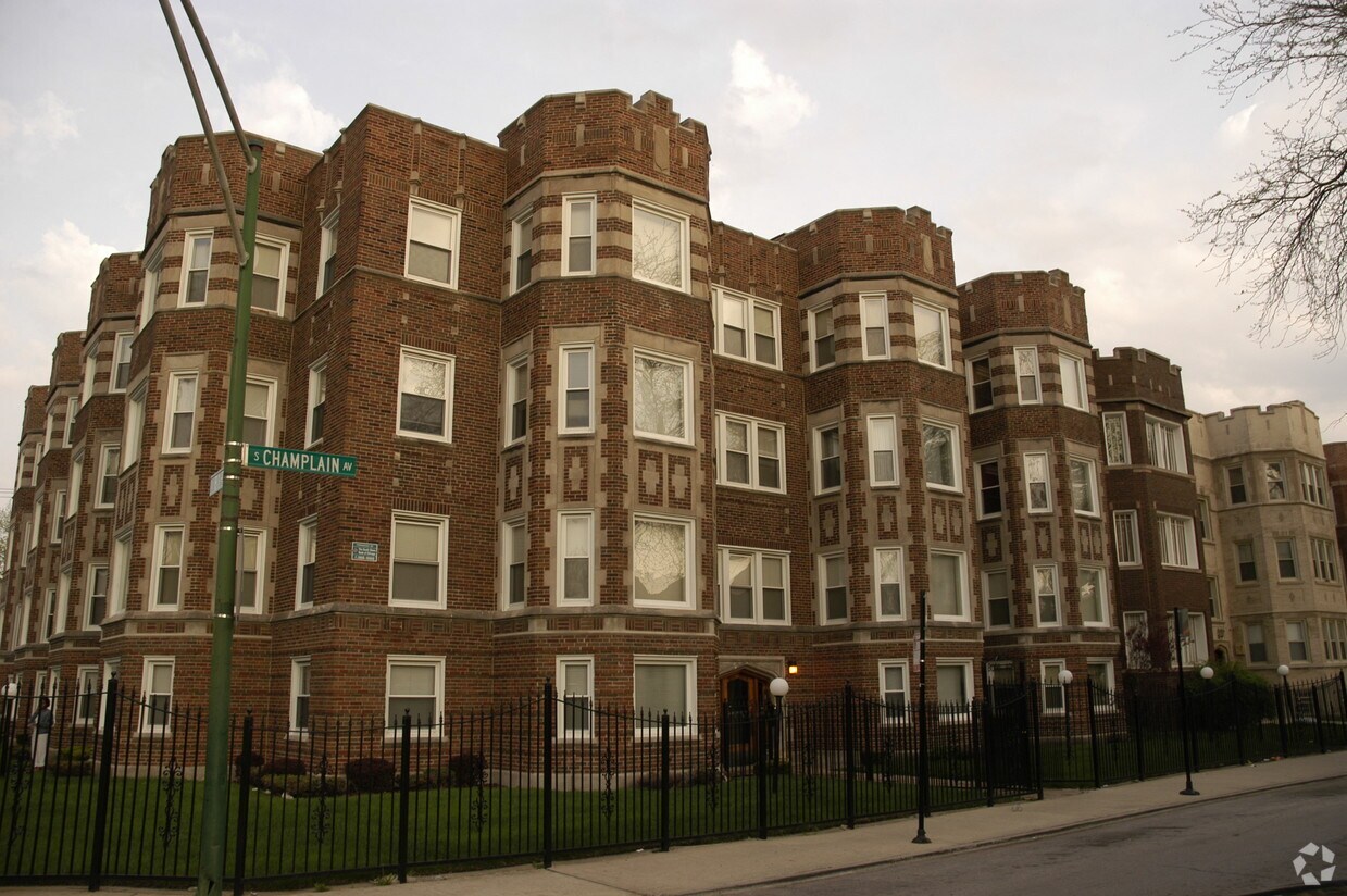 Primary Photo - 8050-8054 S Champlain Ave