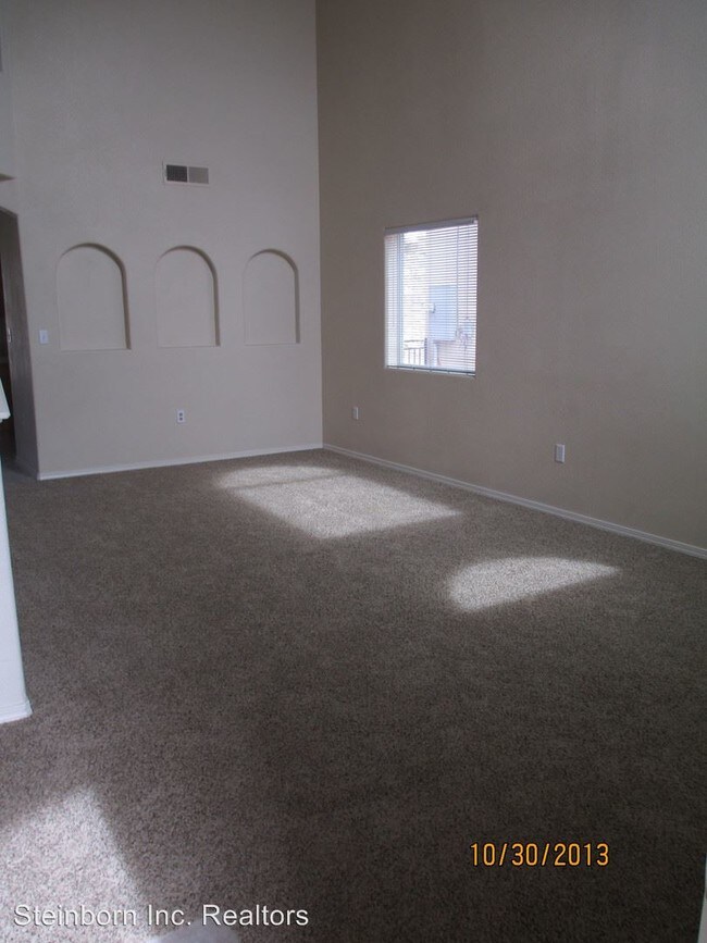 Building Photo - 3713 Piedras Negras Dr