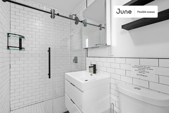 Building Photo - Prime Private ROOM in Bed-Stuy