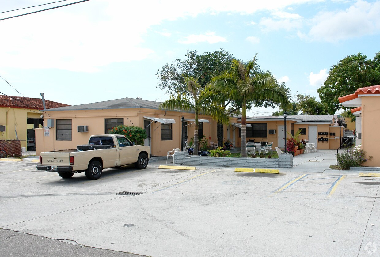 Foto del edificio - 504 NE 3rd St