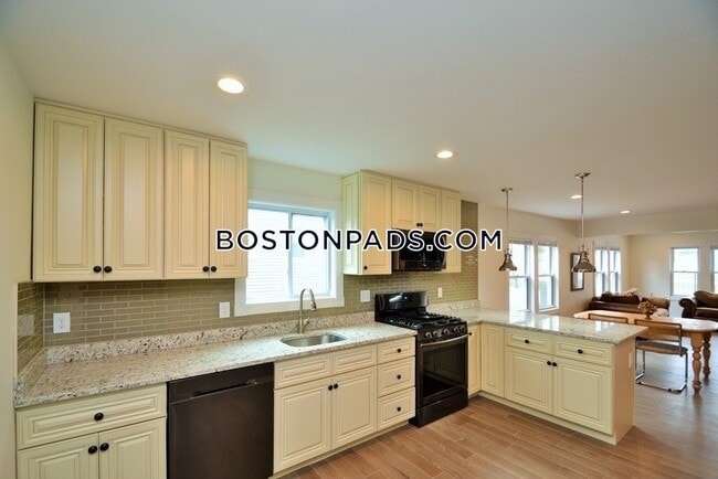 Building Photo - 45 Blanchard Rd.