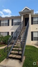 Building Photo - 8933 Lee Vista Blvd