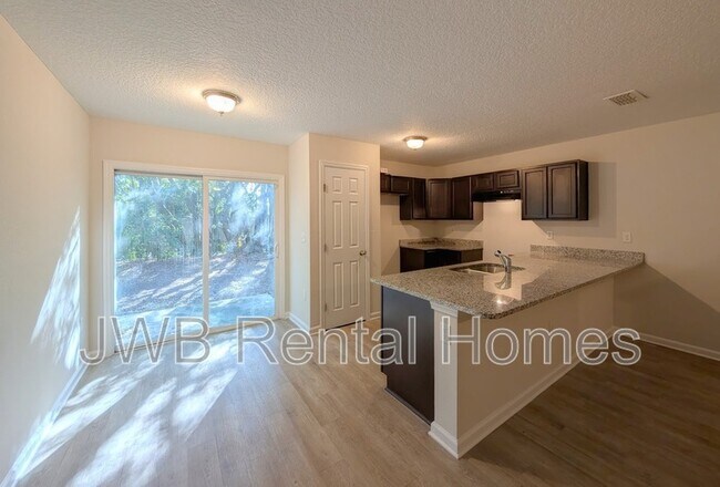 Foto del edificio - 7808 Playschool Ln