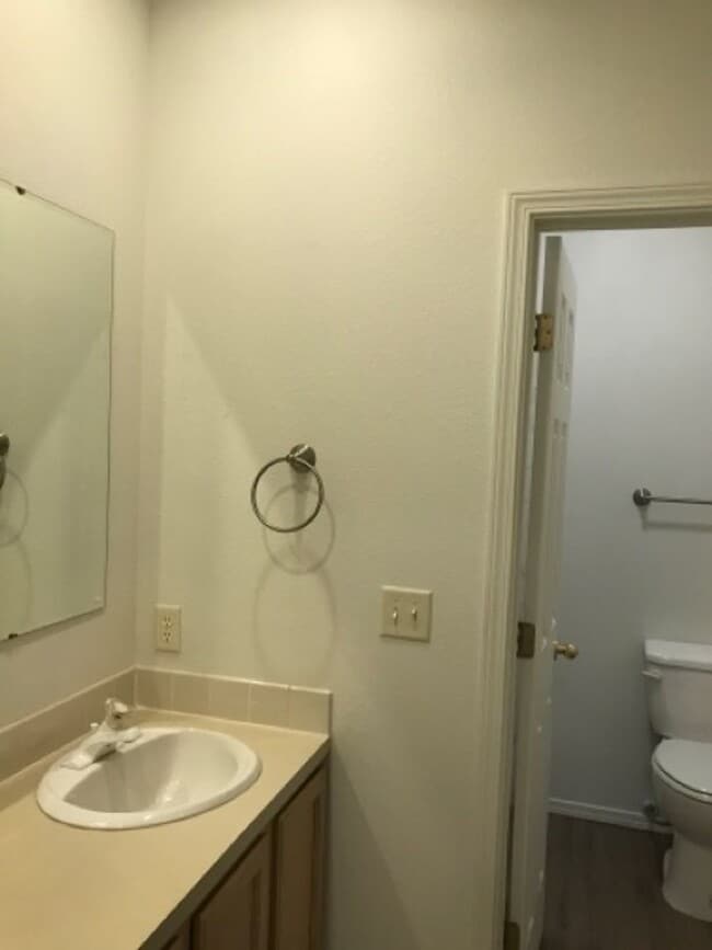 Building Photo - 626 Windemere Cir