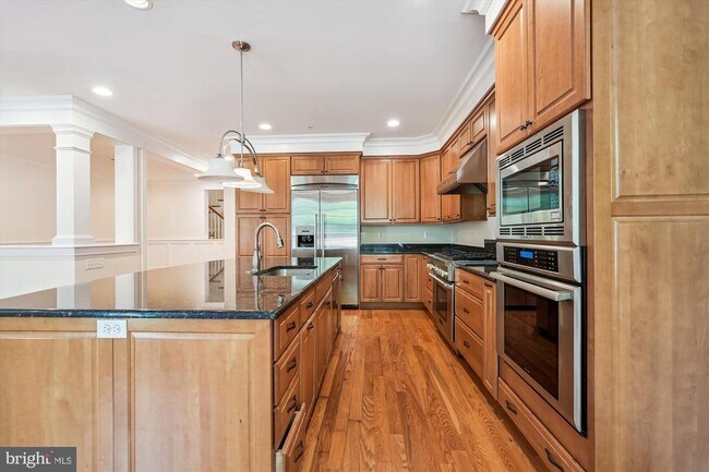 Foto del edificio - 8208 River Quarry Pl