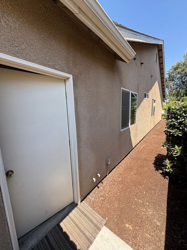 Foto del edificio - Lennar built home, Available Now!