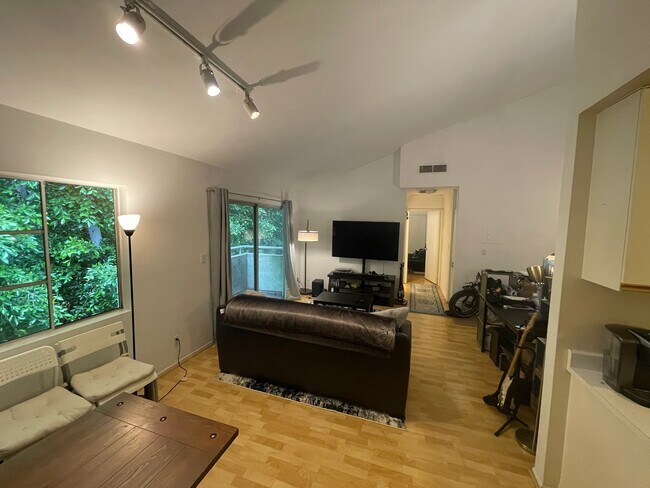 Building Photo - 3742 Hughes Ave