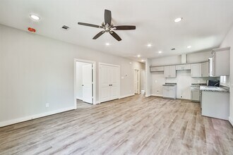 Building Photo - 420 Ave B