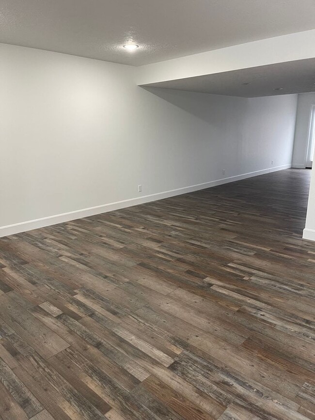 Building Photo - 3 BEDROOM 2.5 BATHROOM TOWNHOUSE FOR RENT