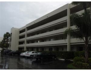 Building Photo - 3186 Via Poinciana