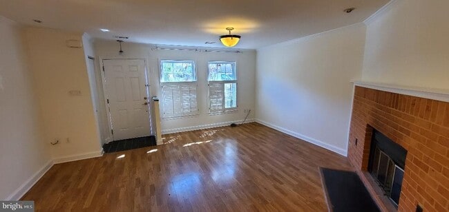Building Photo - 809 Gibbon St