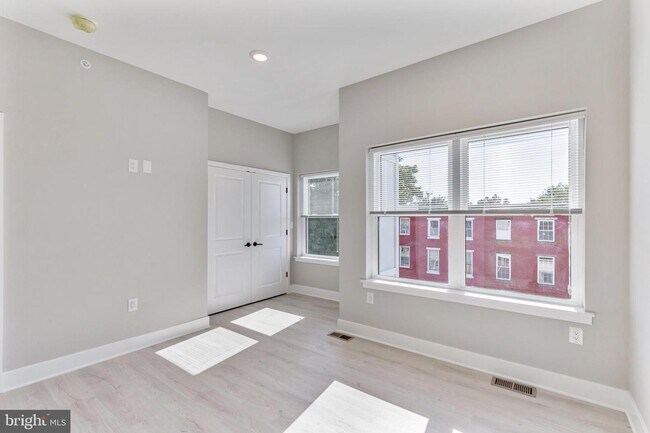 Foto del edificio - 2848 W Diamond St