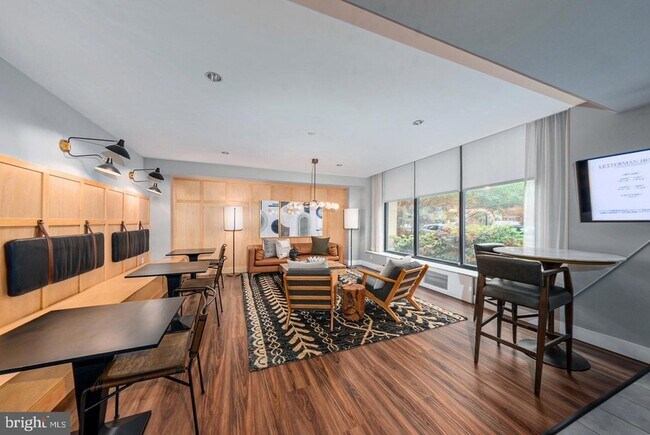 Foto del edificio - 2030 F St NW