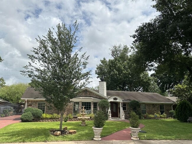 Building Photo - 5607 Meadow Lake Ln