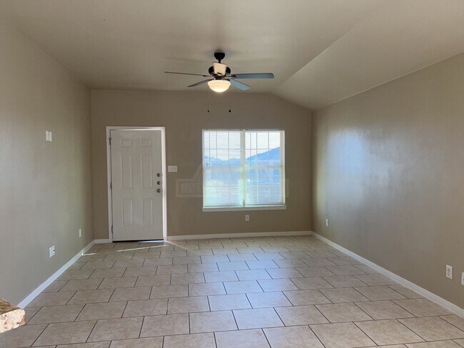 Building Photo - 1300 Vanguard Ln