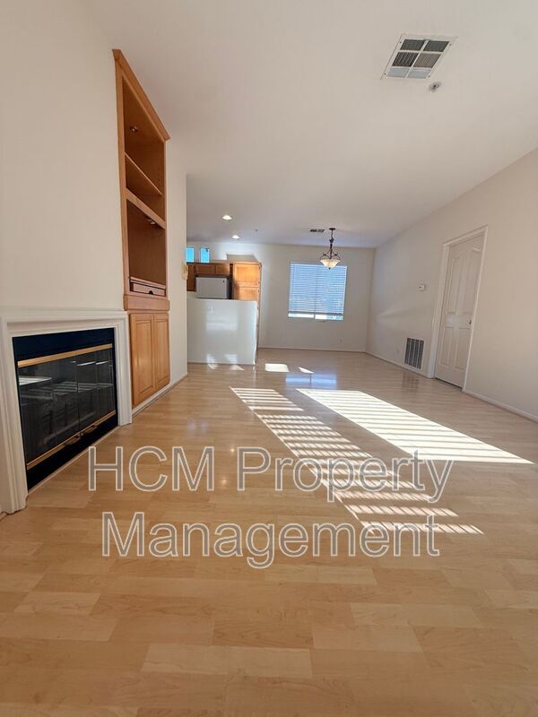 Foto del edificio - 2352 Sunningdale Dr