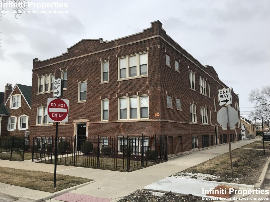 9000 S Aberdeen St Unit B, Chicago, IL 60620 Apartments in Chicago