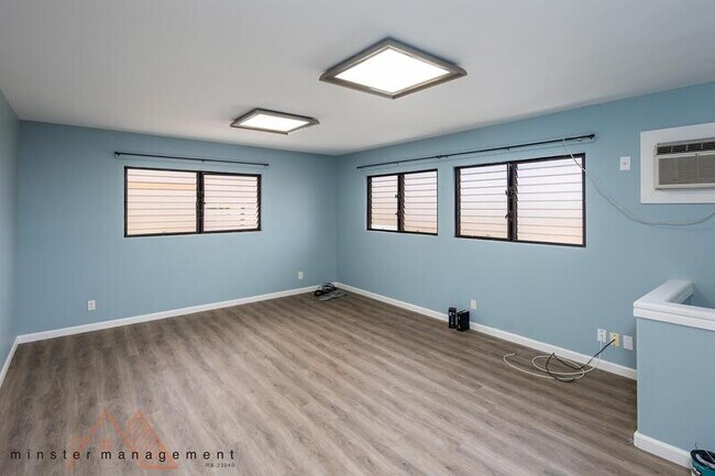 Building Photo - 1322 Olino Street - D