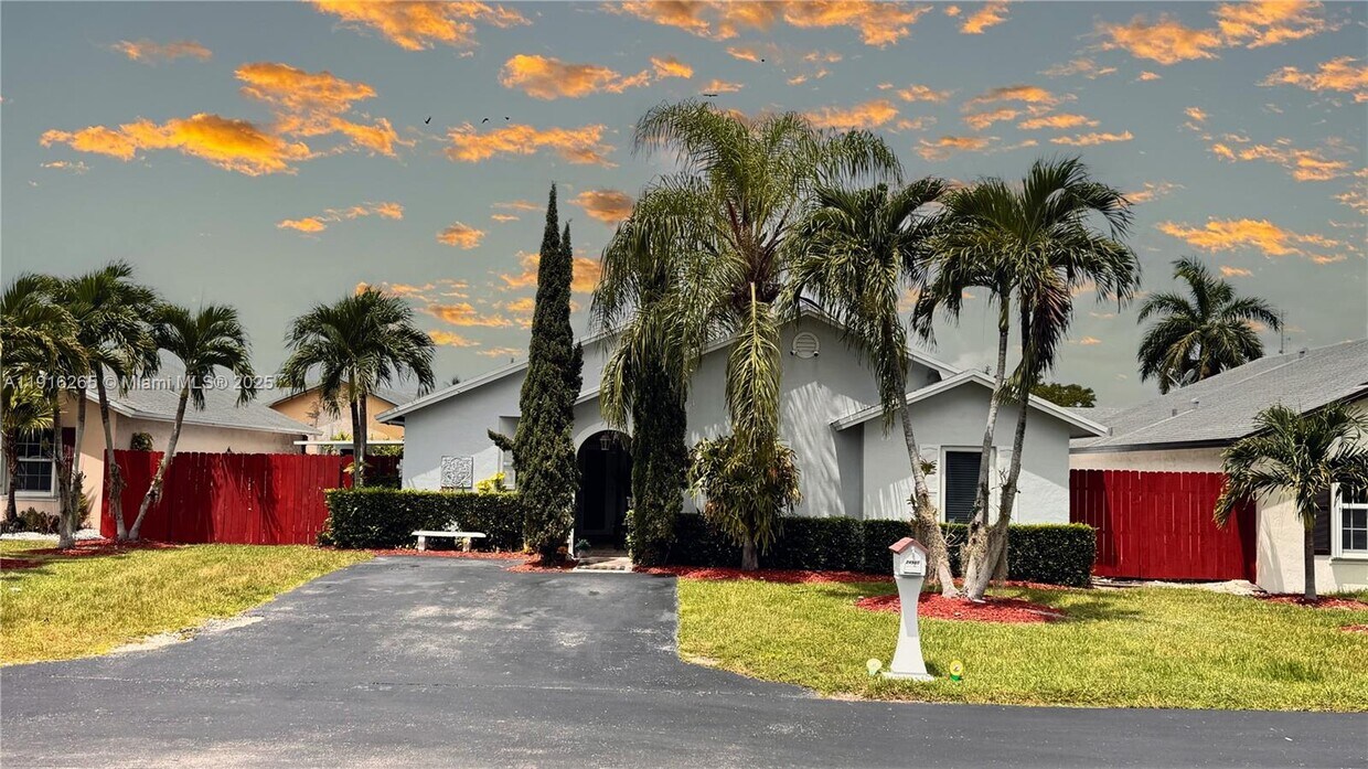 Primary Photo - 24980 SW 127th Ct