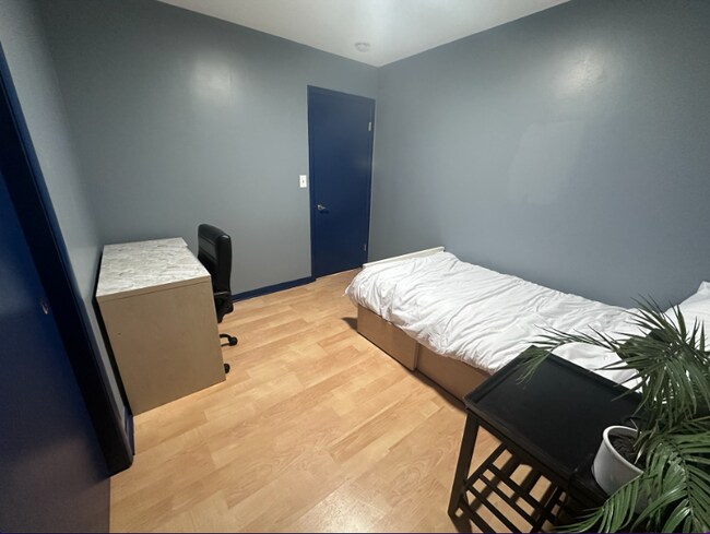 Foto del edificio - 513 13th St NE