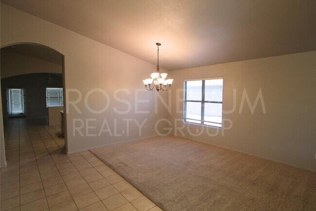 Building Photo - 940 S Lafayette Dr