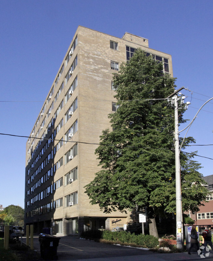 Building Photo - 224 St George St Apartments