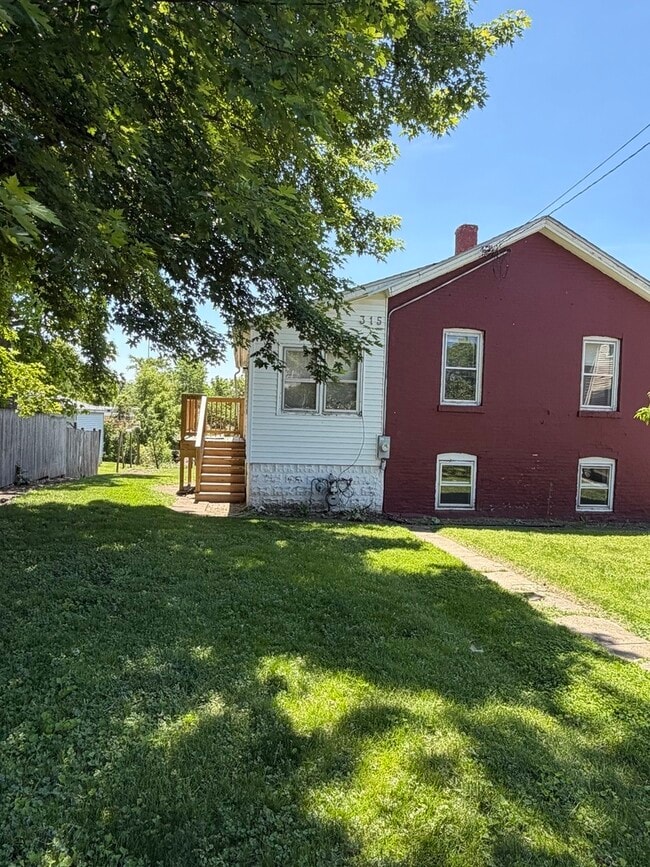 Building Photo - 315 Pierce St