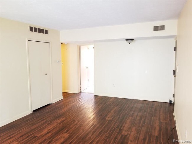 Building Photo - 32827 Fargo St