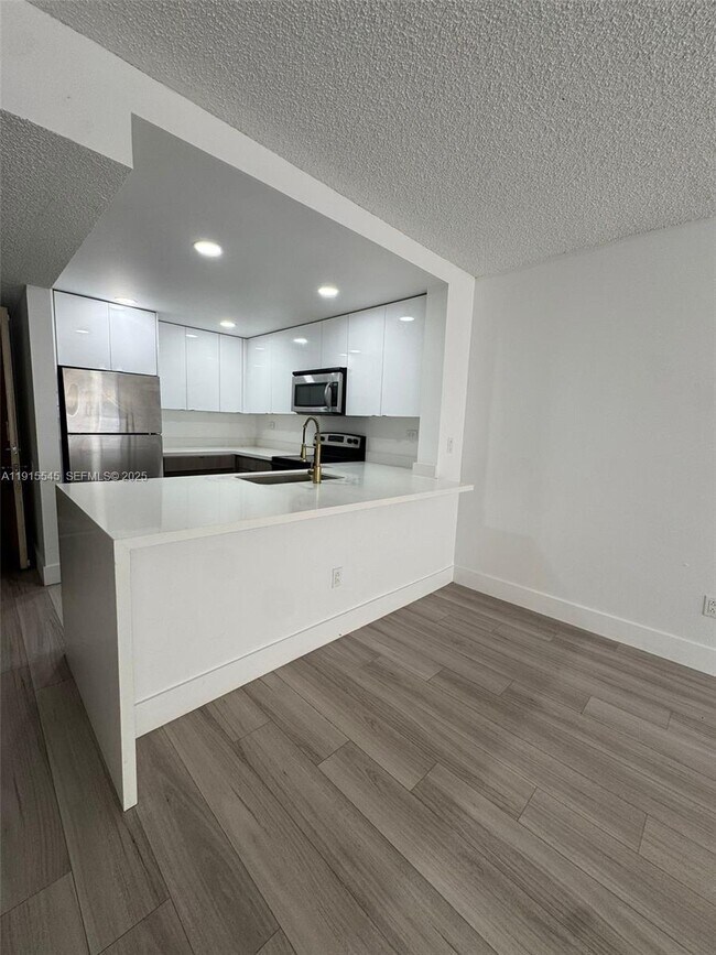 Foto del edificio - 20860 San Simeon Way