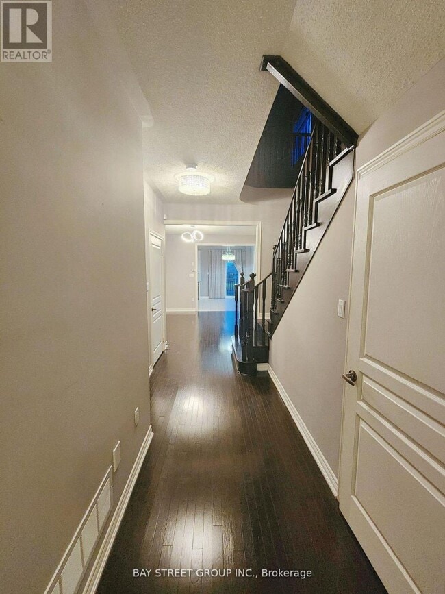 Building Photo - 93 Alexie Way