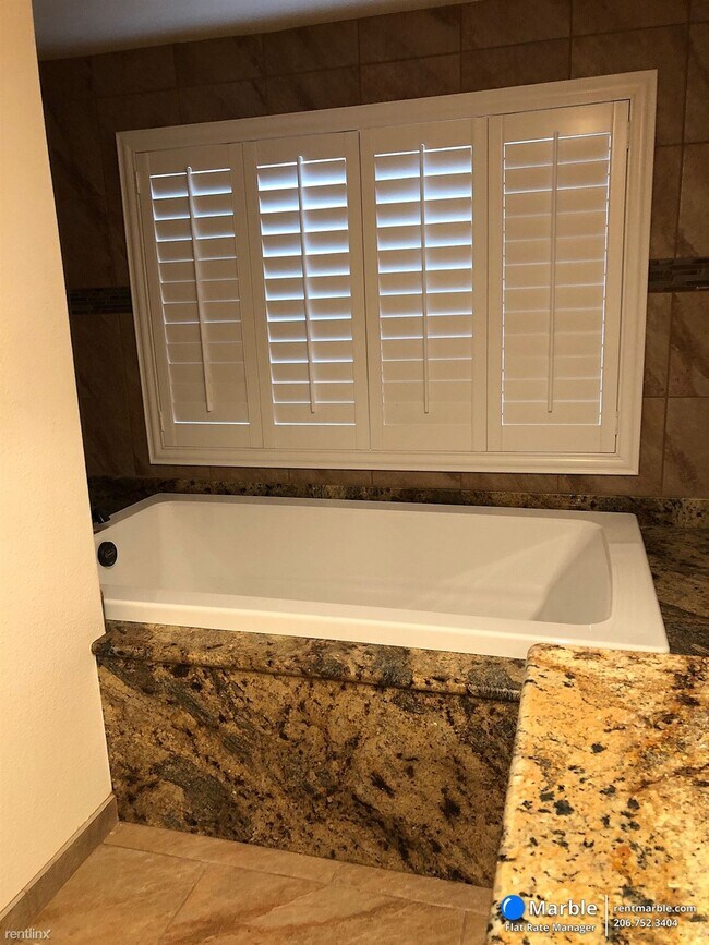 Building Photo - 3 br, 2 bath House - 313 Main Street