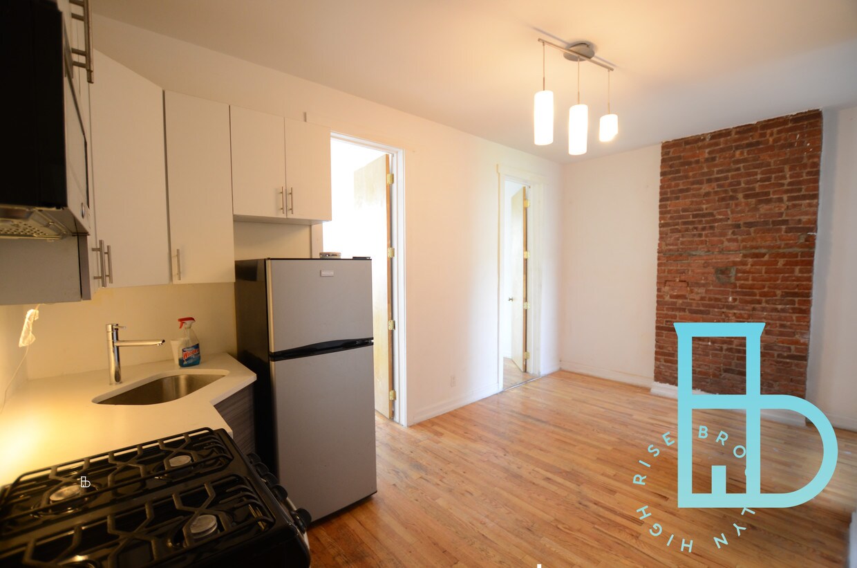 Foto principal - 18 Irving Ave
