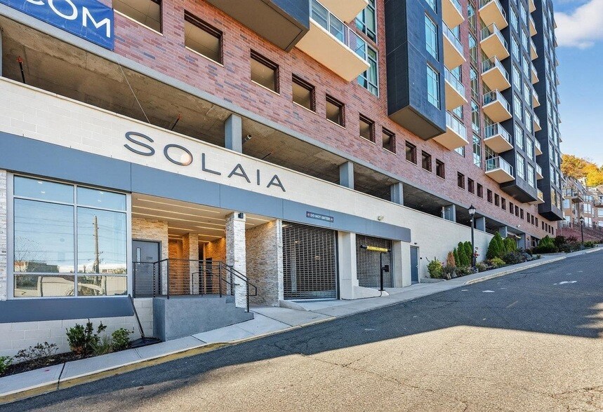 Primary Photo - 8701 Churchill Rd