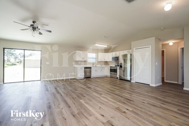 Building Photo - 308 Palisades Ave