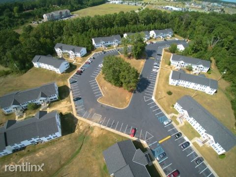 Foto del edificio - 600 Flint Hill Ln