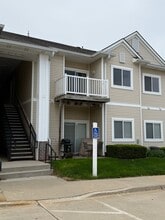 Building Photo - 2323 E Porter Ave