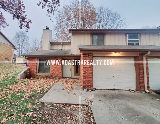 Building Photo - Very Nice & Spacious Duplex in North Olathe-Available NOW!!