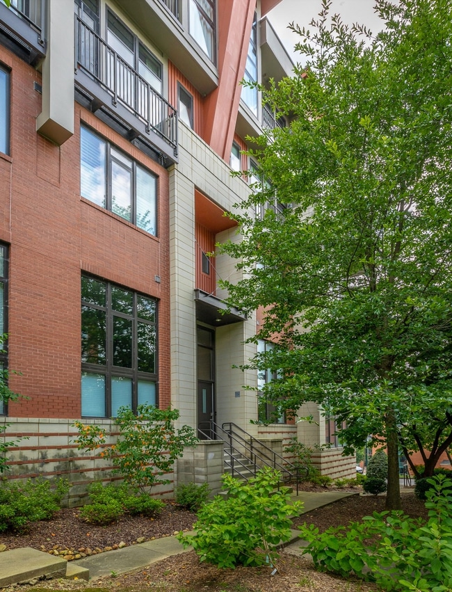 Building Photo - 129 Walnut St