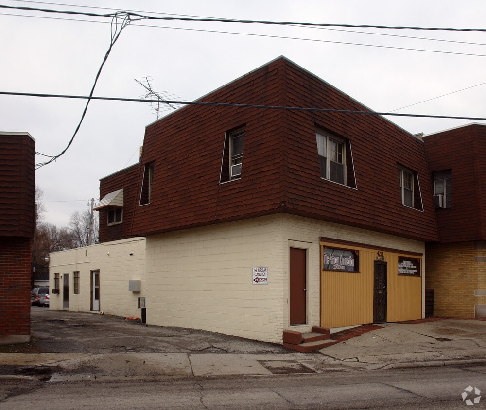 Building Photo - 4221-4225 Monroe St