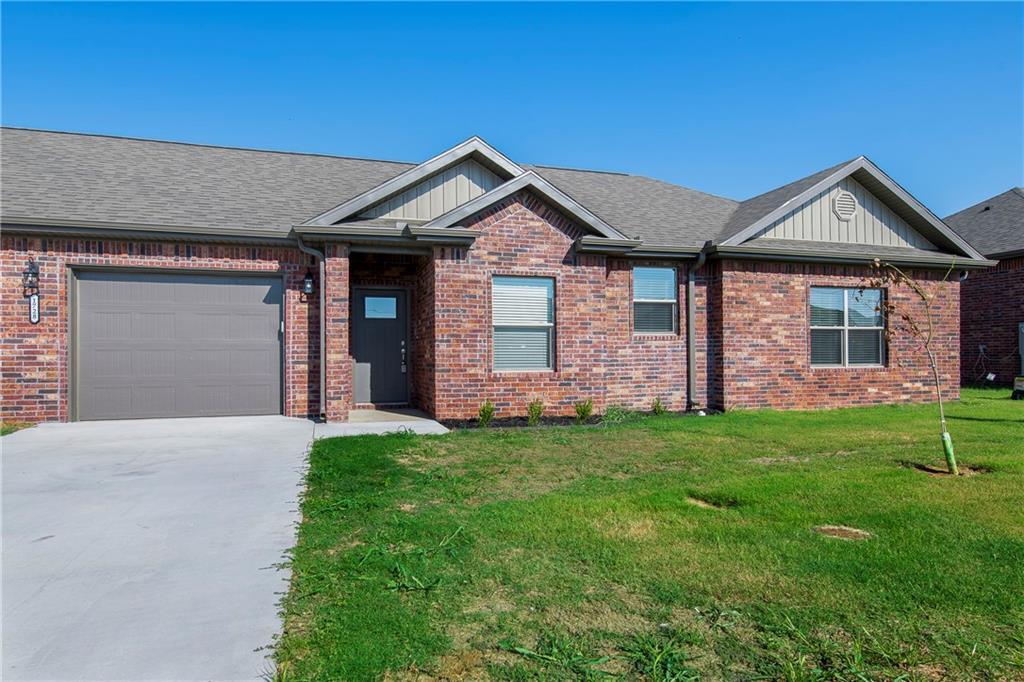 1716 Booker Cir, Pea Ridge, AR 72751 Townhome Rentals in Pea Ridge AR